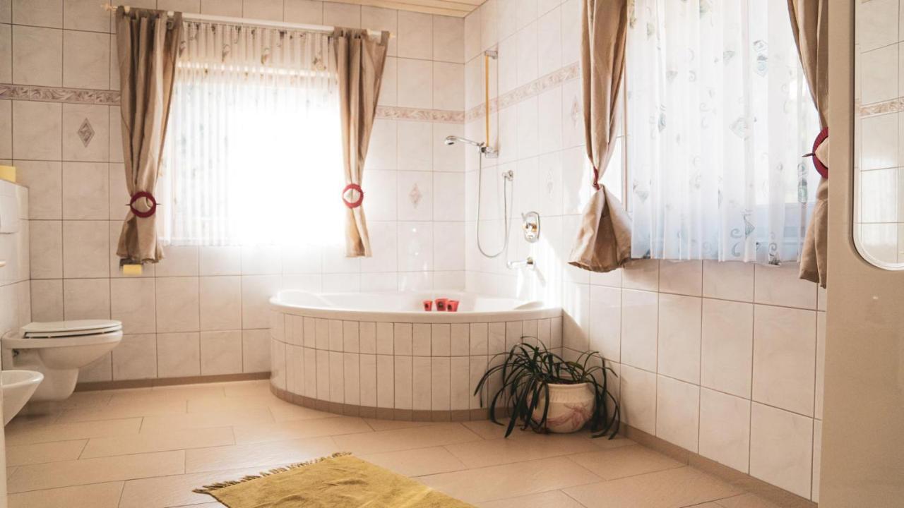 Haus Alpenchalet Apartment Neustift im Stubaital